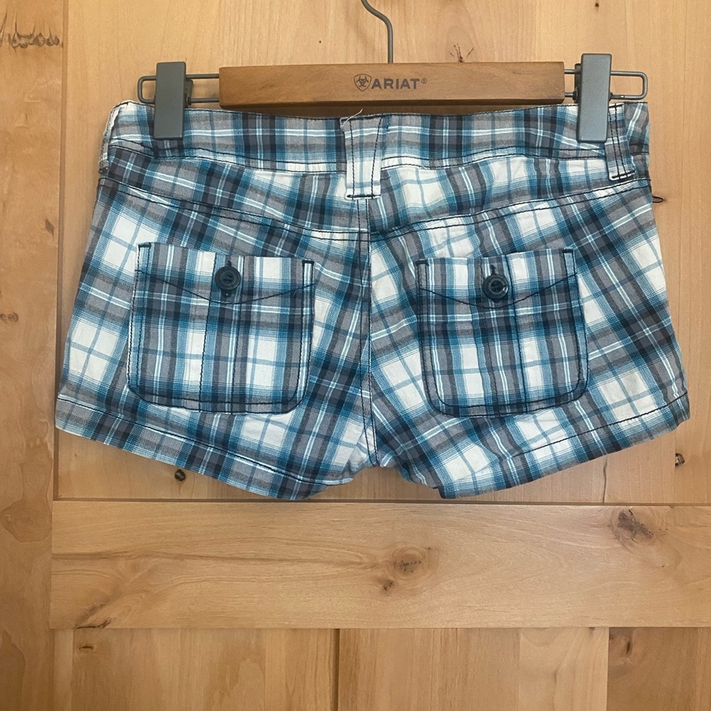 Retro Shorts - Picture 2 of 8